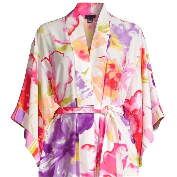 Natori Silky Floral Robe - Picture 10 of 10